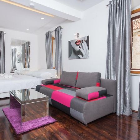 Studio Apartment Lena Kaštela Eksteriør billede