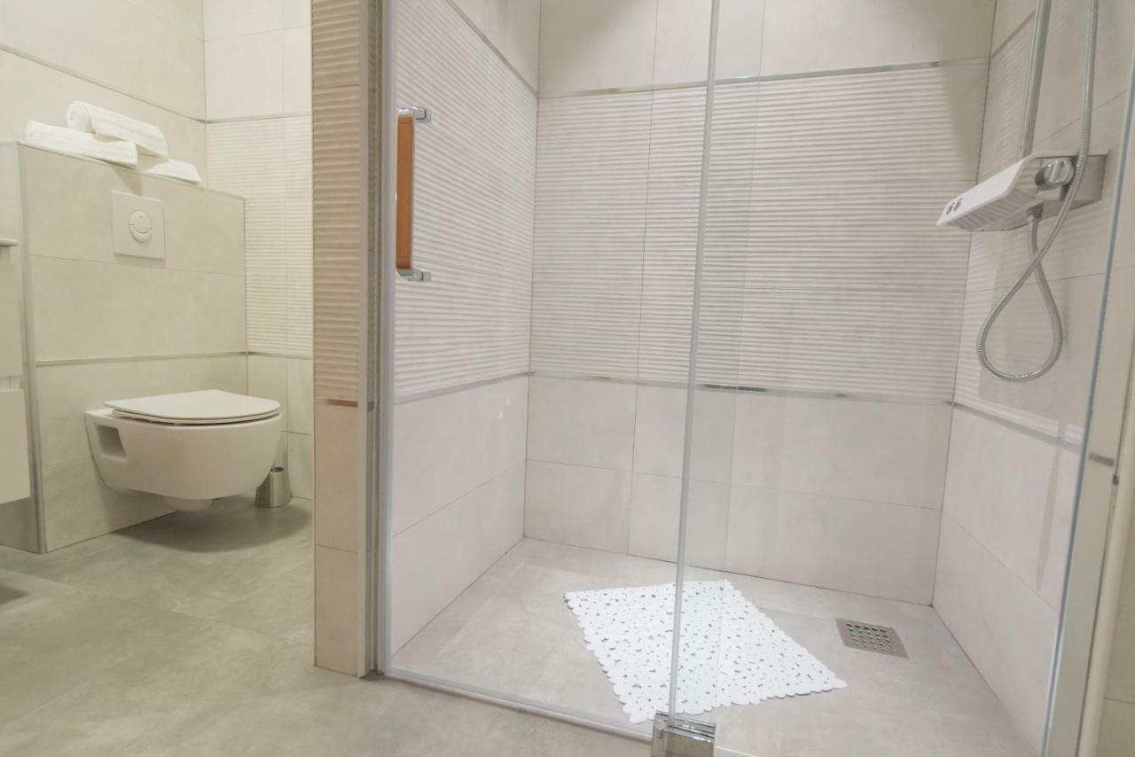 Studio Apartment Lena Kaštela Eksteriør billede