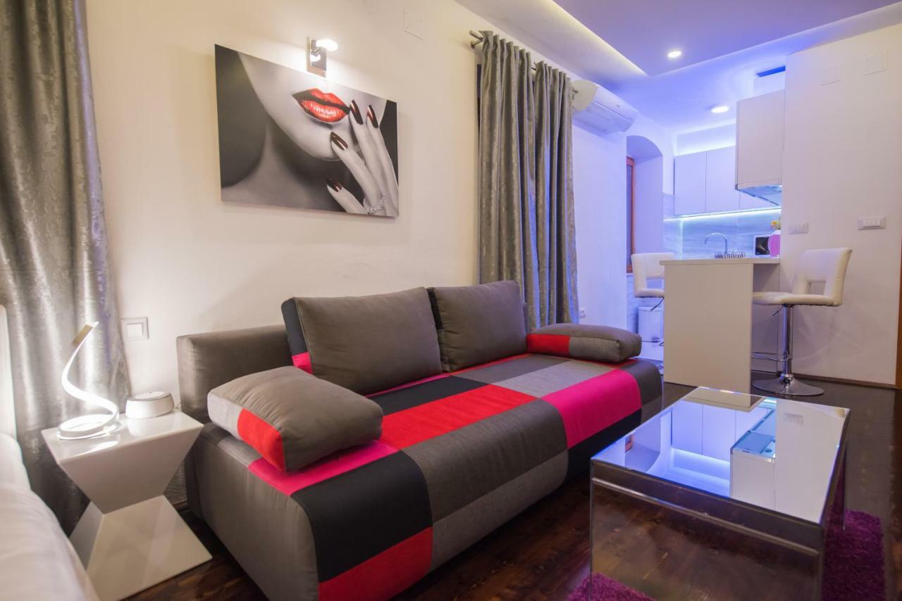 Studio Apartment Lena Kaštela Eksteriør billede